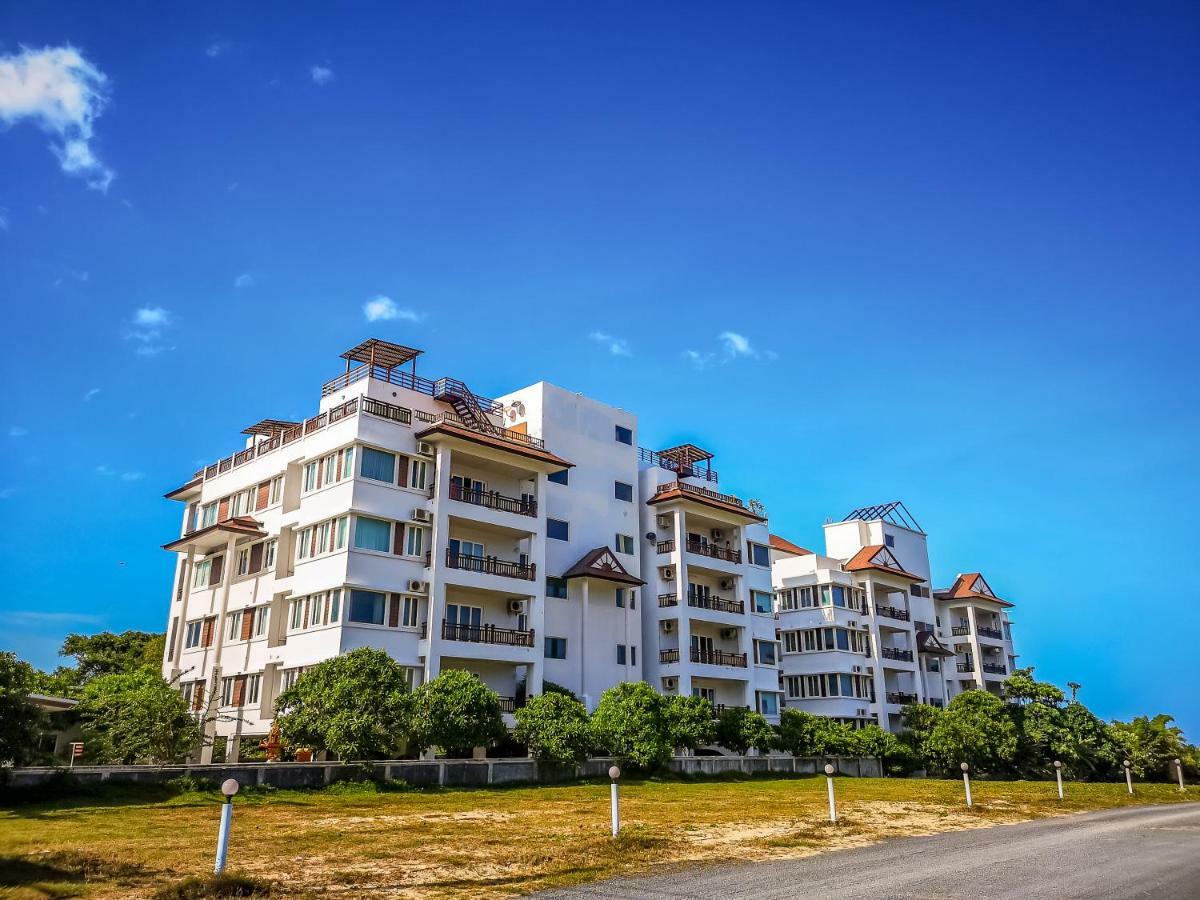 Khanom Sea Breeze Apartment Exterior photo